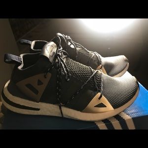 ADIDAS-Arkyn Blue—->WOMEN SIZE 8.5M